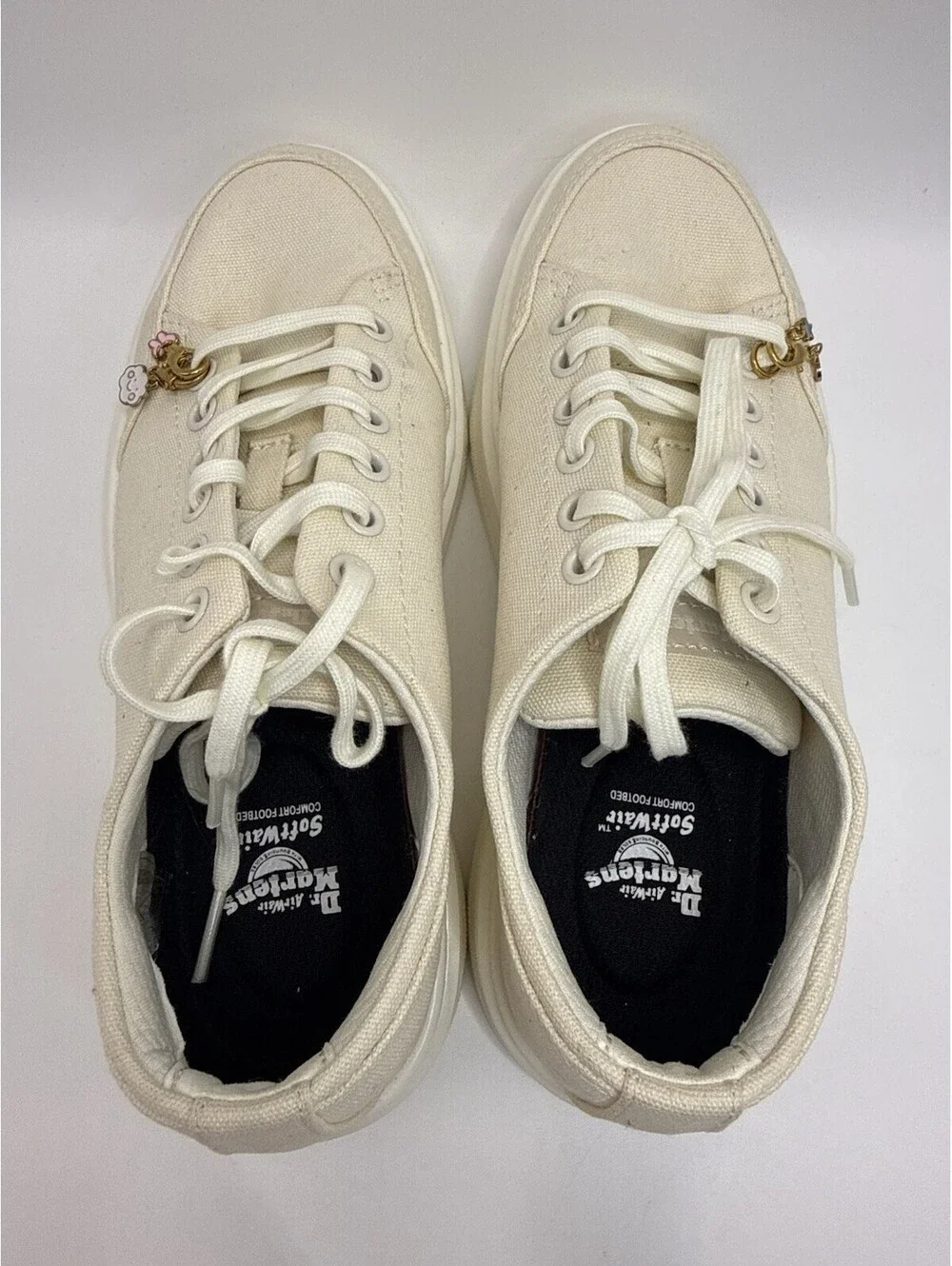 N/A dr martens